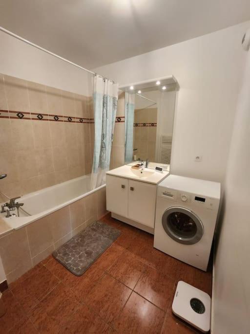 Appartement 2 Pieces 5Min Gare Val D'Europe Parking Inclus Montévrain Exteriér fotografie